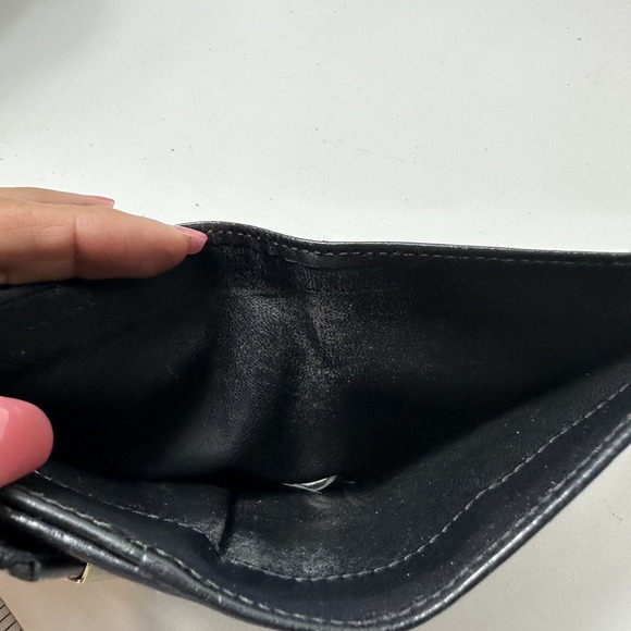 GUCCI Made In Italy Unisex Black Metallic Guccissima Compact Wallet - Picture 7 of 15